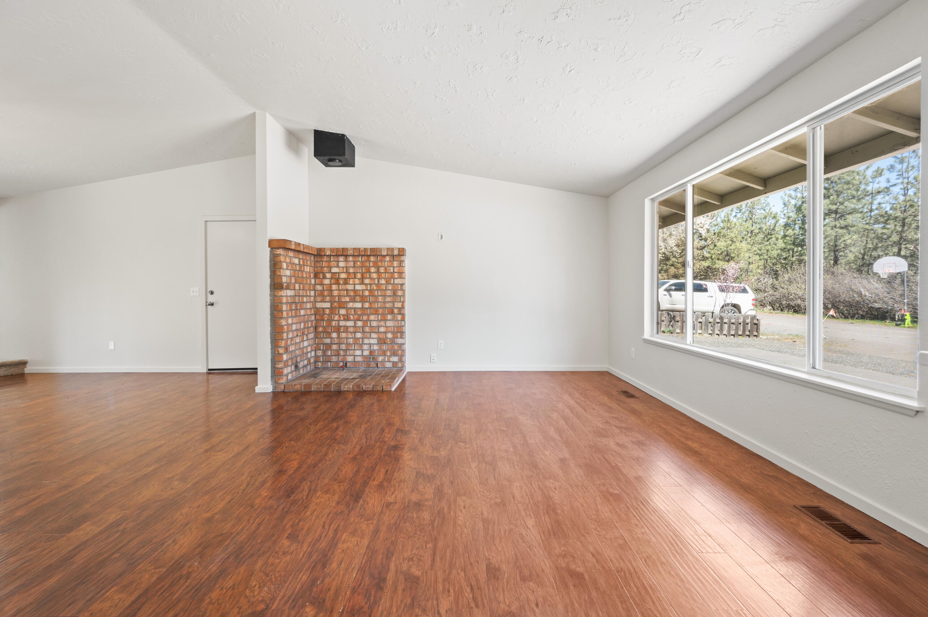 61207 Travis Road Bend, OR 97702 - Photo 10 of 48 A new Buyer can add a gas stove. Hookup in place.