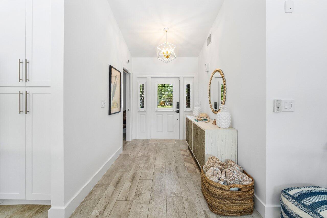 415 Enfield Road Delray Beach, FL 33444 - Photo 2 of 77 Foyer