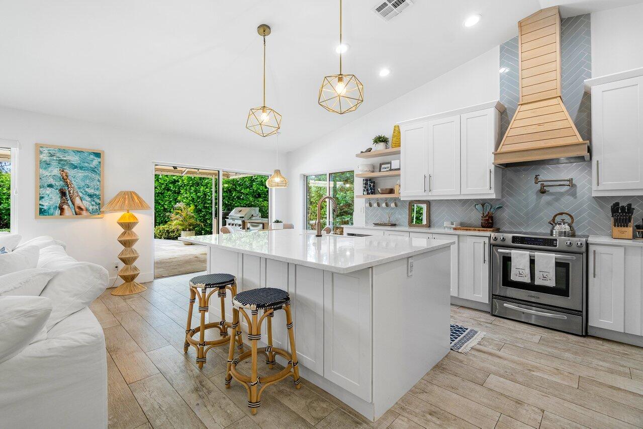415 Enfield Road Delray Beach, FL 33444 - Photo 8 of 77 Kitchen