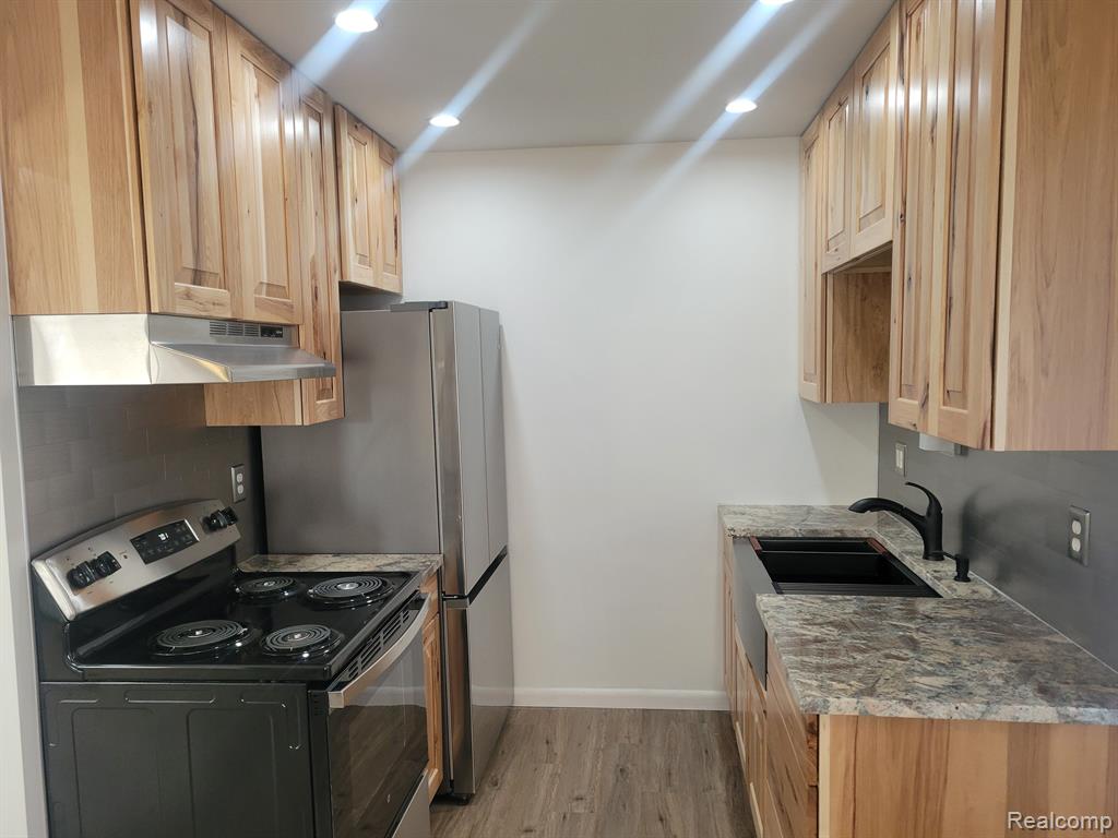 23016 Kelly Road, Unit 10 Eastpointe, MI 48021 - Photo 5 of 17