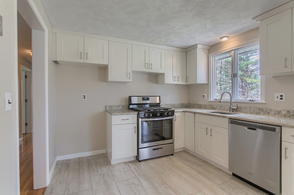 22 John Swift Road Acton, MA 01720 - Photo 14 of 30 Gallery Image 14