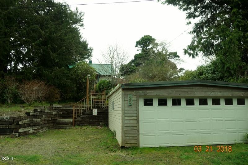25 Southwest Briscoe Street Depoe Bay, OR 97341 - Photo 27 of 31 Tracy 001 (800x532)