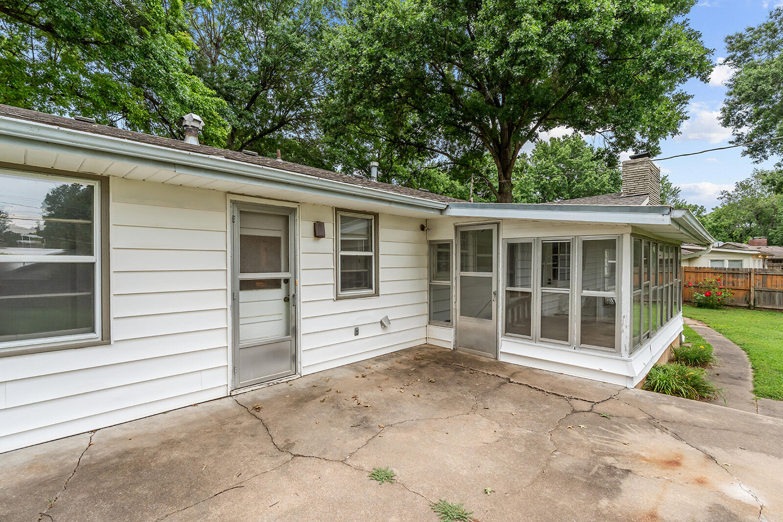 2266 South Meadowview Avenue Springfield, MO 65804 - Photo 40 of 46 DSC03774