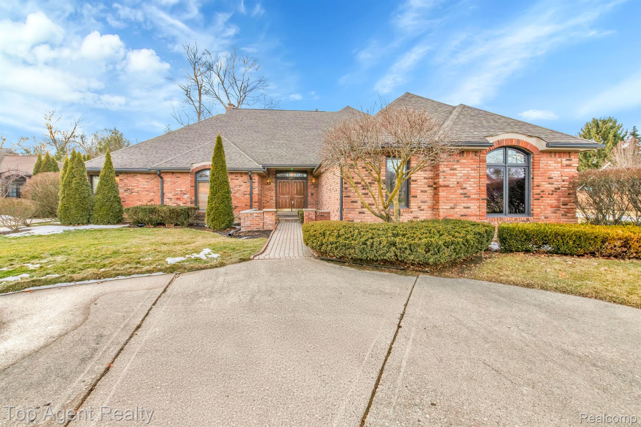 4871 Rivers Edge Drive Troy, MI 48098 - Photo 2 of 48