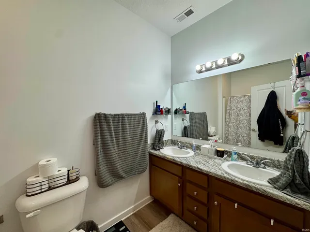 $1,300 | 3515 Lower Huntington Road, Unit 102, Fort Wayne, IN 46809