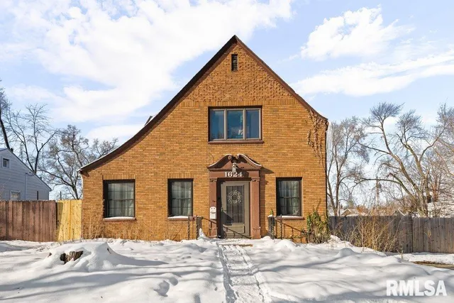 $124,900 | 1624-14 14 1/2 Street, Rock Island, IL 61201