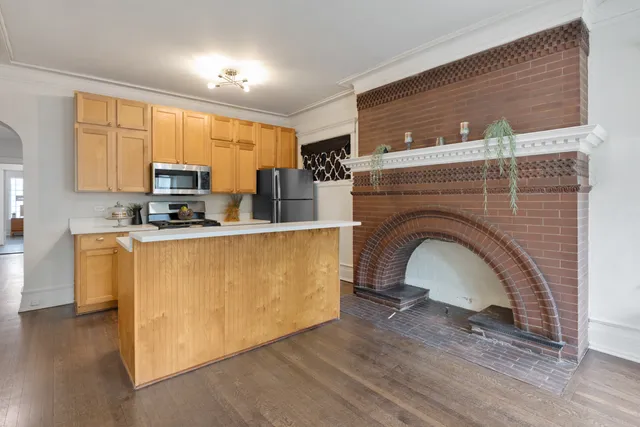 $975,000 | 4836 South Dorchester Avenue, Chicago, IL 60615