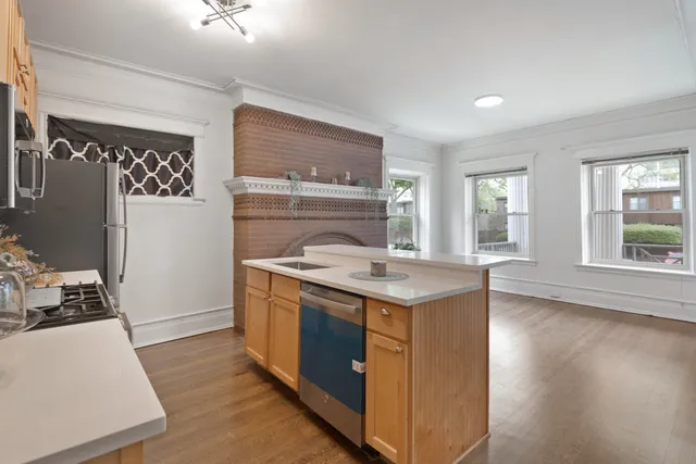 $975,000 | 4836 South Dorchester Avenue, Chicago, IL 60615