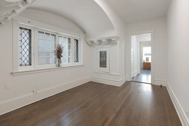 $975,000 | 4836 South Dorchester Avenue, Chicago, IL 60615