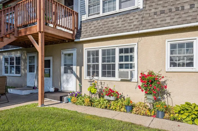 $1,100,000 | 9074 Ireland Avenue Northwest, Annandale, MN 55302