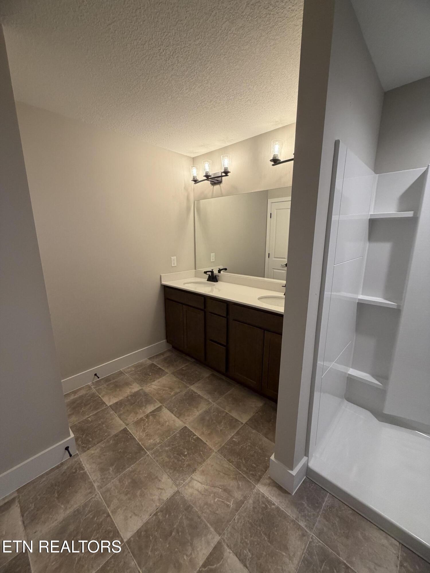 124 Kirbyberry Road, Unit LOT 51B Oak Ridge, TN 37830 - Photo 8 of 36 Primary Bath