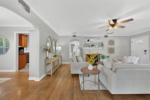 $599,000 | 4900 27th Avenue South, Gulfport, FL 33707