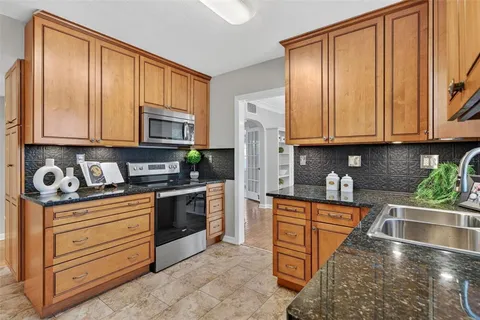 $599,000 | 4900 27th Avenue South, Gulfport, FL 33707