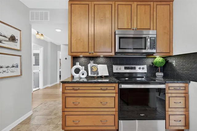 $593,500 | 4900 27th Avenue South, Gulfport, FL 33707