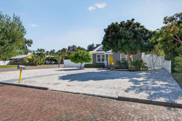 $593,500 | 4900 27th Avenue South, Gulfport, FL 33707