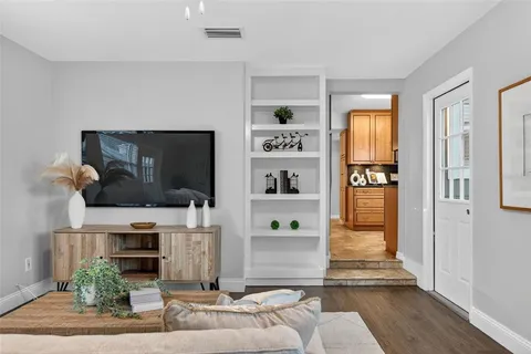 $599,000 | 4900 27th Avenue South, Gulfport, FL 33707