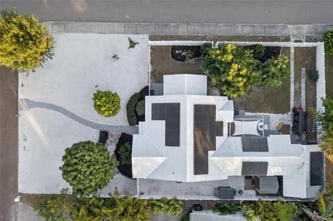 $599,000 | 4900 27th Avenue South, Gulfport, FL 33707