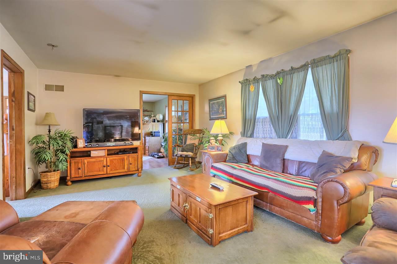1120 Alpine Road Wellsville, PA 17365 - Photo 6 of 24 Gallery Image 6