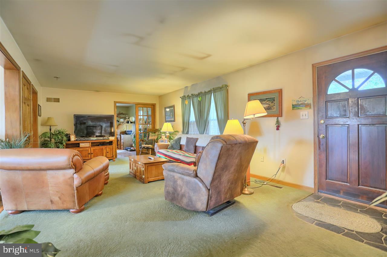 1120 Alpine Road Wellsville, PA 17365 - Photo 7 of 24 Gallery Image 7