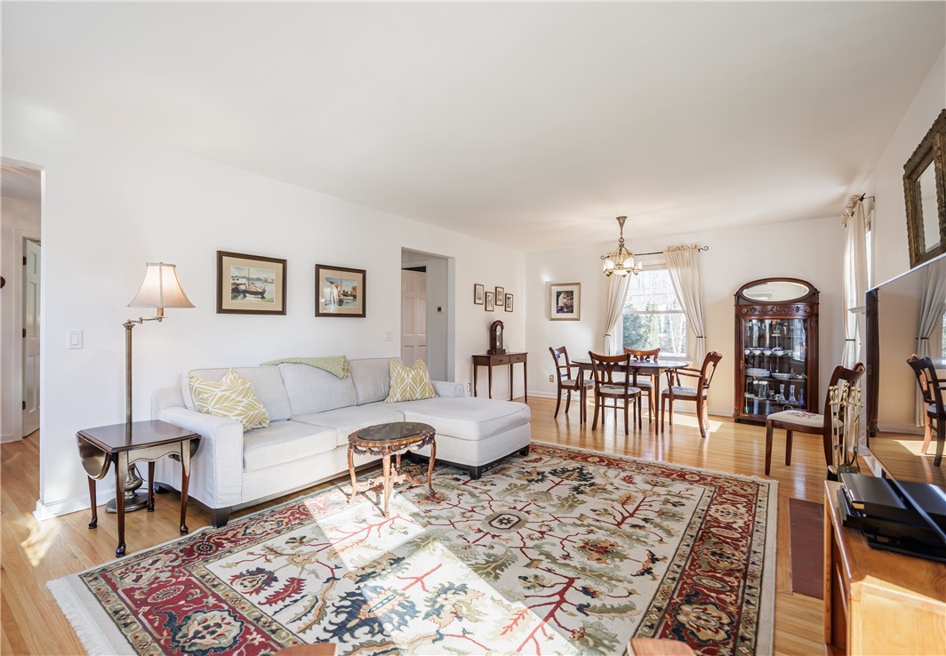 56 Hunters Lane Brighton, NY 14618 - Photo 17 of 31