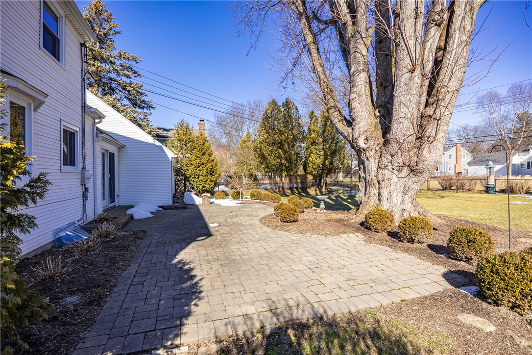 56 Hunters Lane Brighton, NY 14618 - Photo 4 of 31