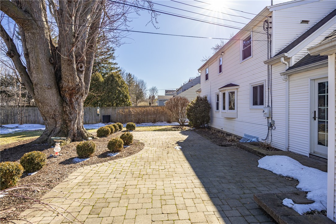 56 Hunters Lane Brighton, NY 14618 - Photo 6 of 31