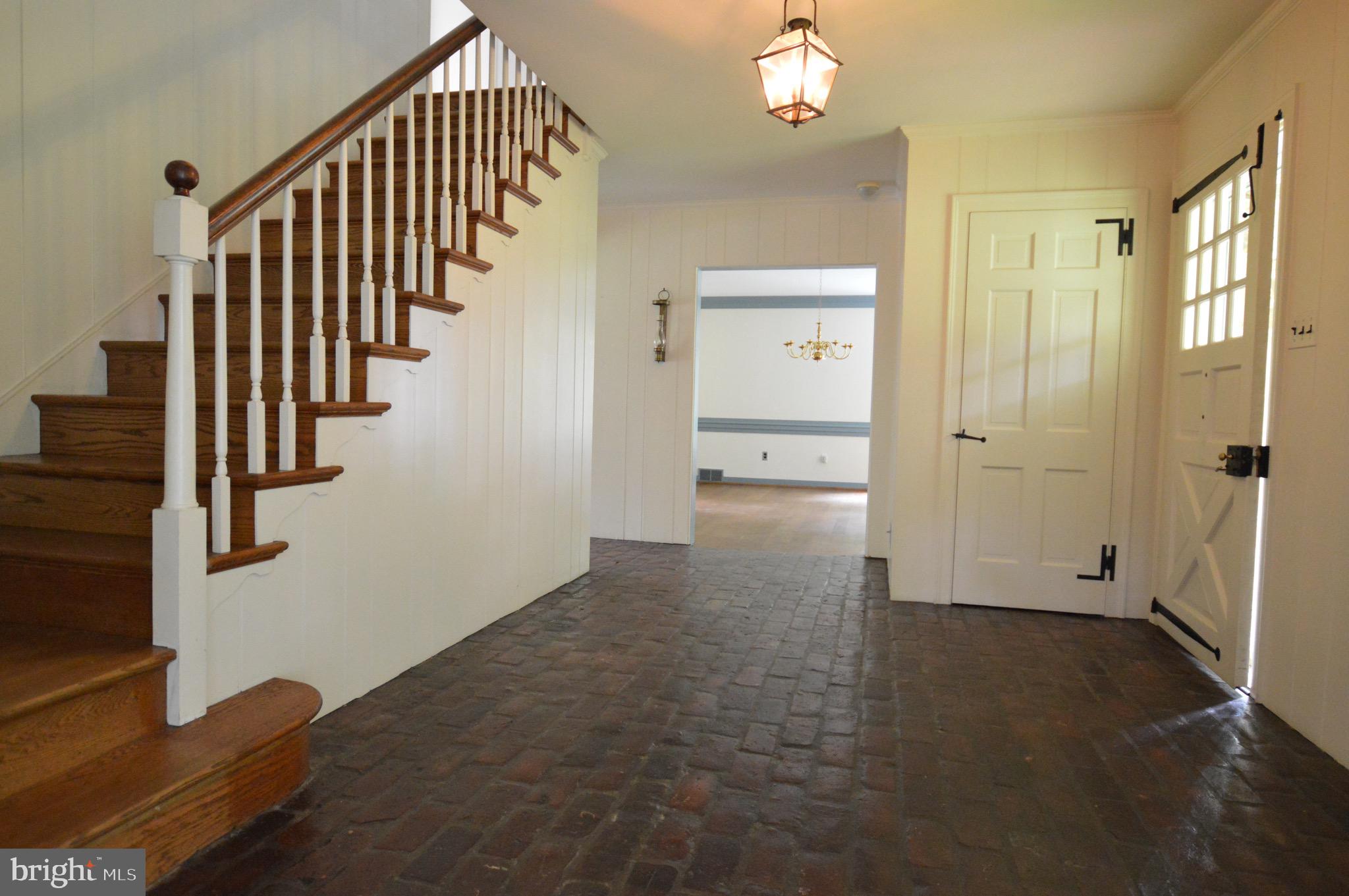 2275 Grubbs Mill Road Berwyn, PA 19312 - Photo 8 of 54 Entrance Foyer