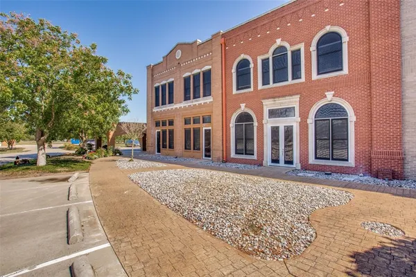 $2,250 | 11351 Hilltop Road, Unit 204, Argyle, TX 76226