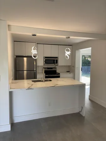 $3,200 | 930 Northeast 24th Street, Pompano Beach, FL 33064