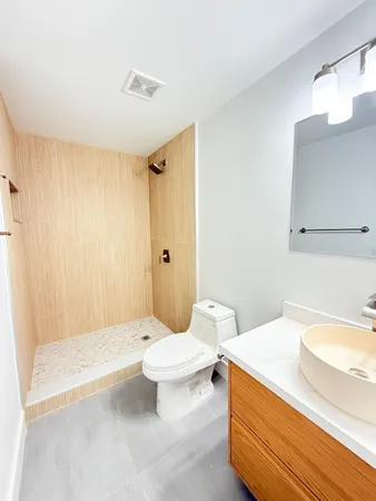 $3,200 | 930 Northeast 24th Street, Pompano Beach, FL 33064