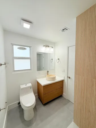 $3,200 | 930 Northeast 24th Street, Pompano Beach, FL 33064