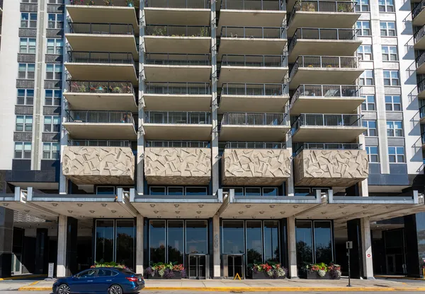 $260,000 | 400 East Randolph Street, Unit 1104, Chicago, IL 60601