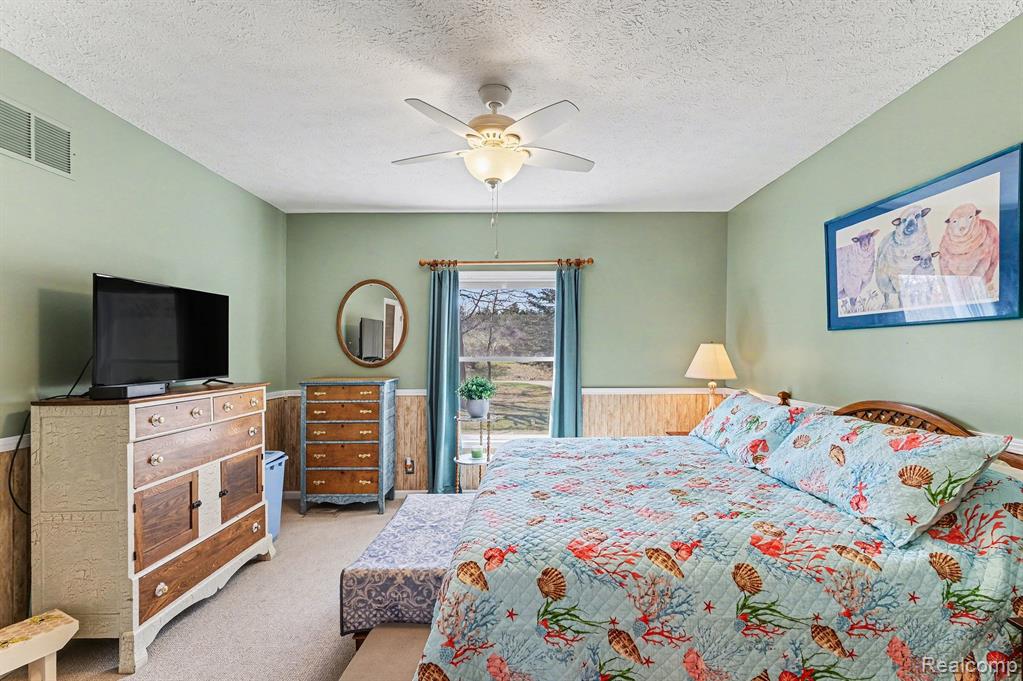 895 East Wardlow Road Highland, MI 48356 - Photo 17 of 32 Gallery Image 17