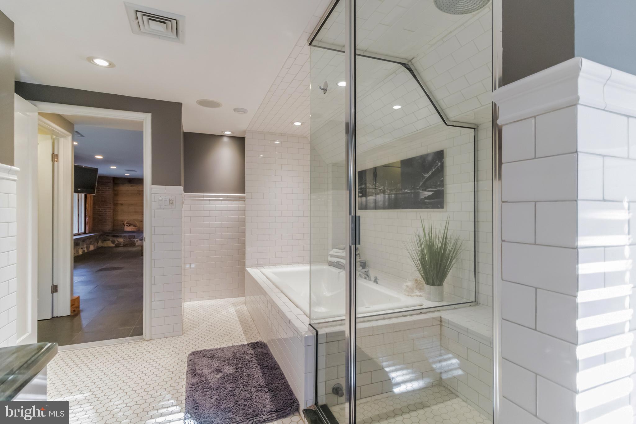 23 Dunminning Road Newtown Square, PA 19073 - Photo 14 of 35 Primary Bathroom with steam shower