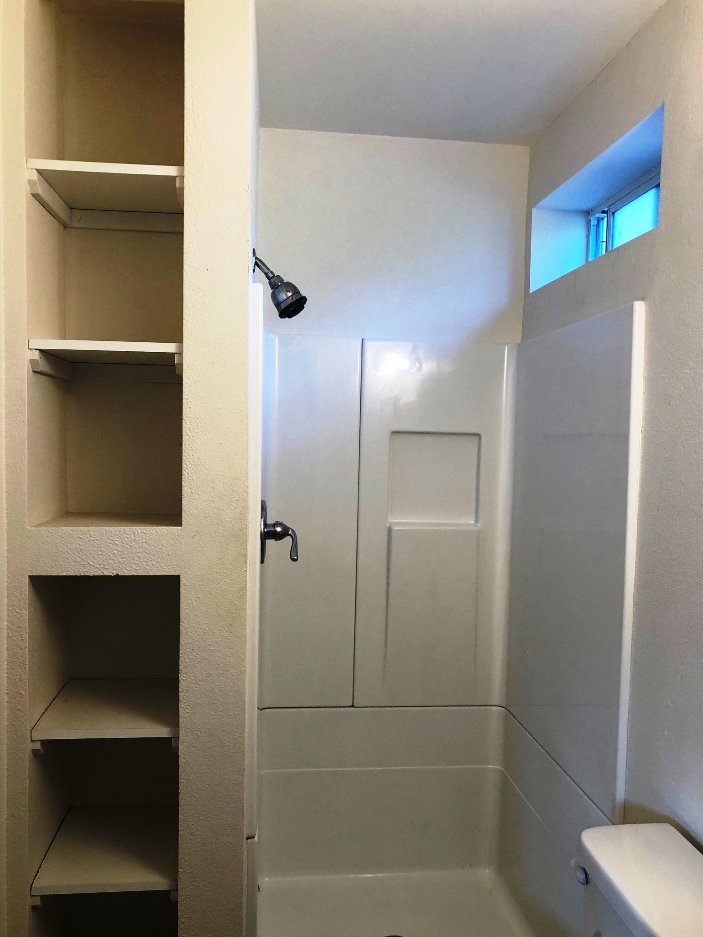 305 Sherman Road Santa Barbara, CA 93103 - Photo 21 of 23 a bathroom with a shower