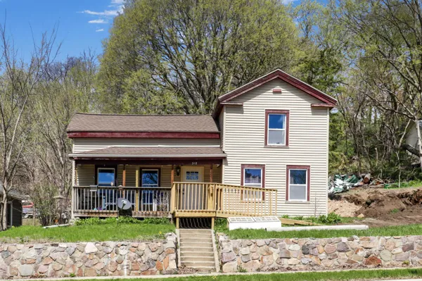 $239,900 | 312 8th Avenue, Baraboo, WI 53913