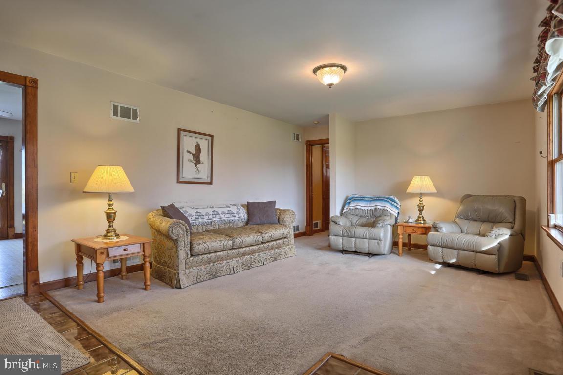 265 Werner Road Fredericksburg, PA 17026 - Photo 5 of 32 Gallery Image 5