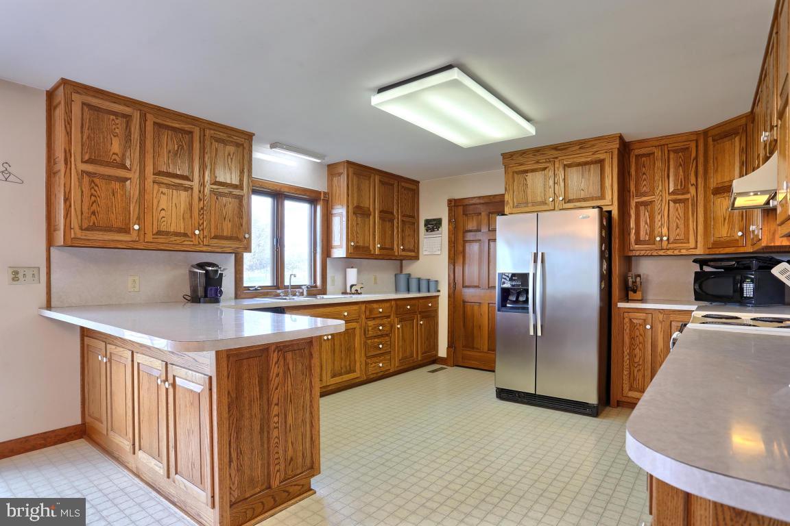 265 Werner Road Fredericksburg, PA 17026 - Photo 6 of 32 Gallery Image 6