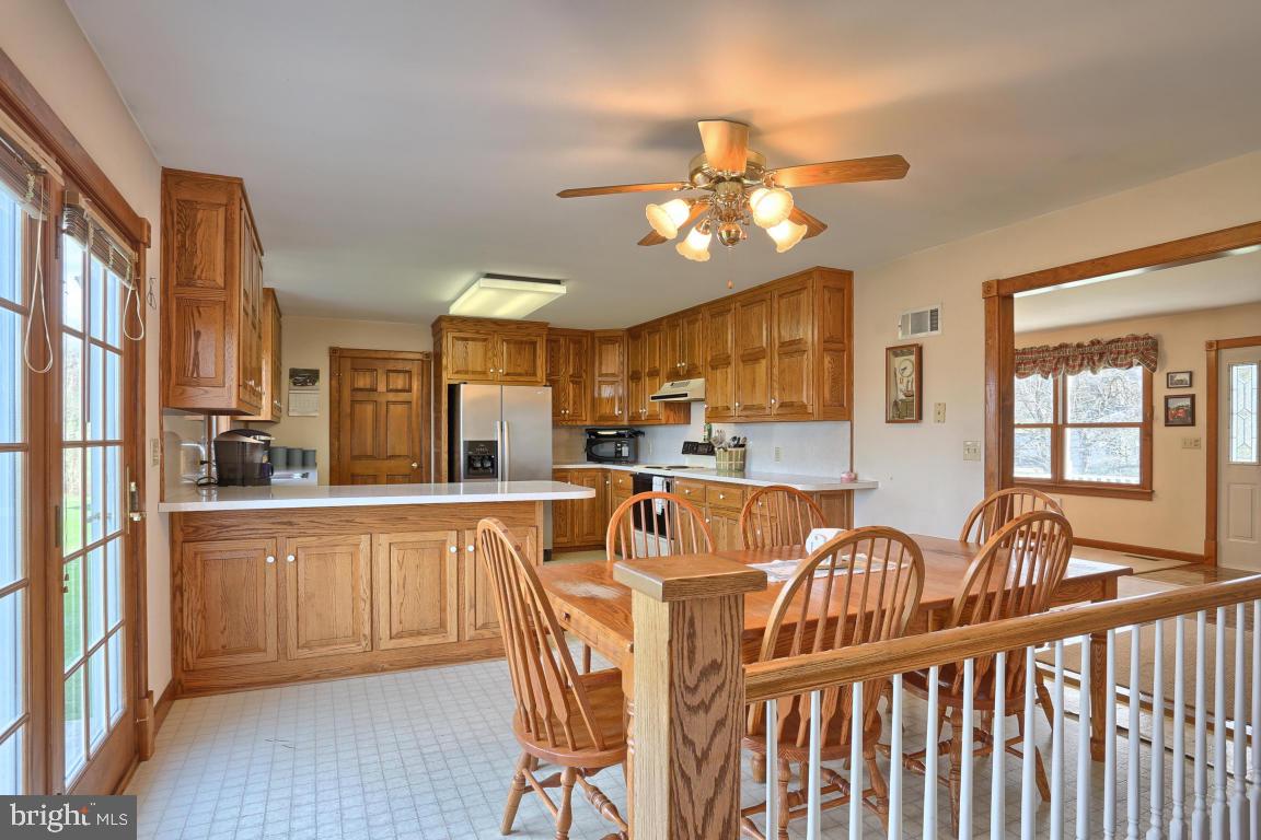 265 Werner Road Fredericksburg, PA 17026 - Photo 9 of 32 Gallery Image 9