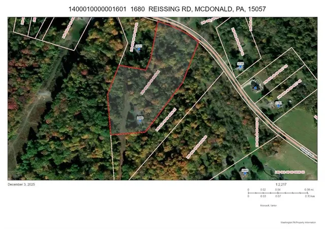 a view of an outdoor space