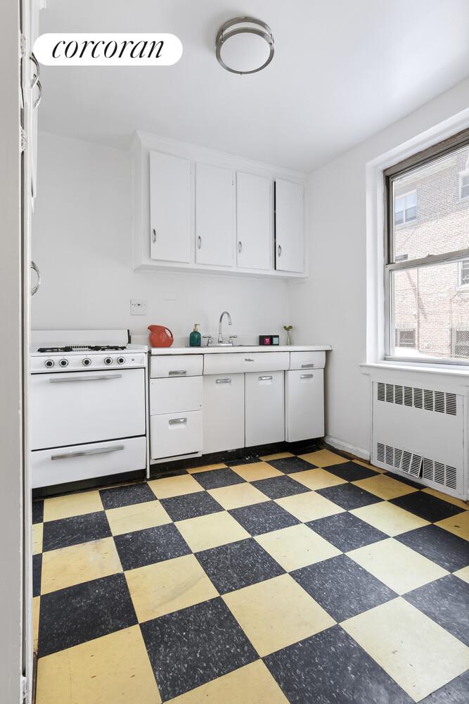 36 Dahill Road, Unit 1E Brooklyn, NY 11218 - Photo 5 of 8