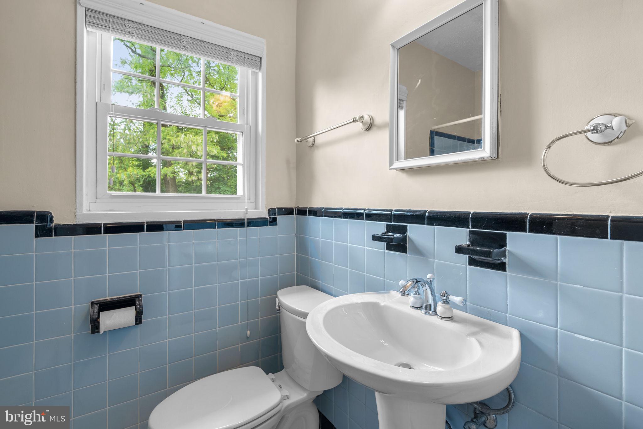 1714 Cody Drive Silver Spring, MD 20902 - Photo 19 of 49 Main Level Full Bath