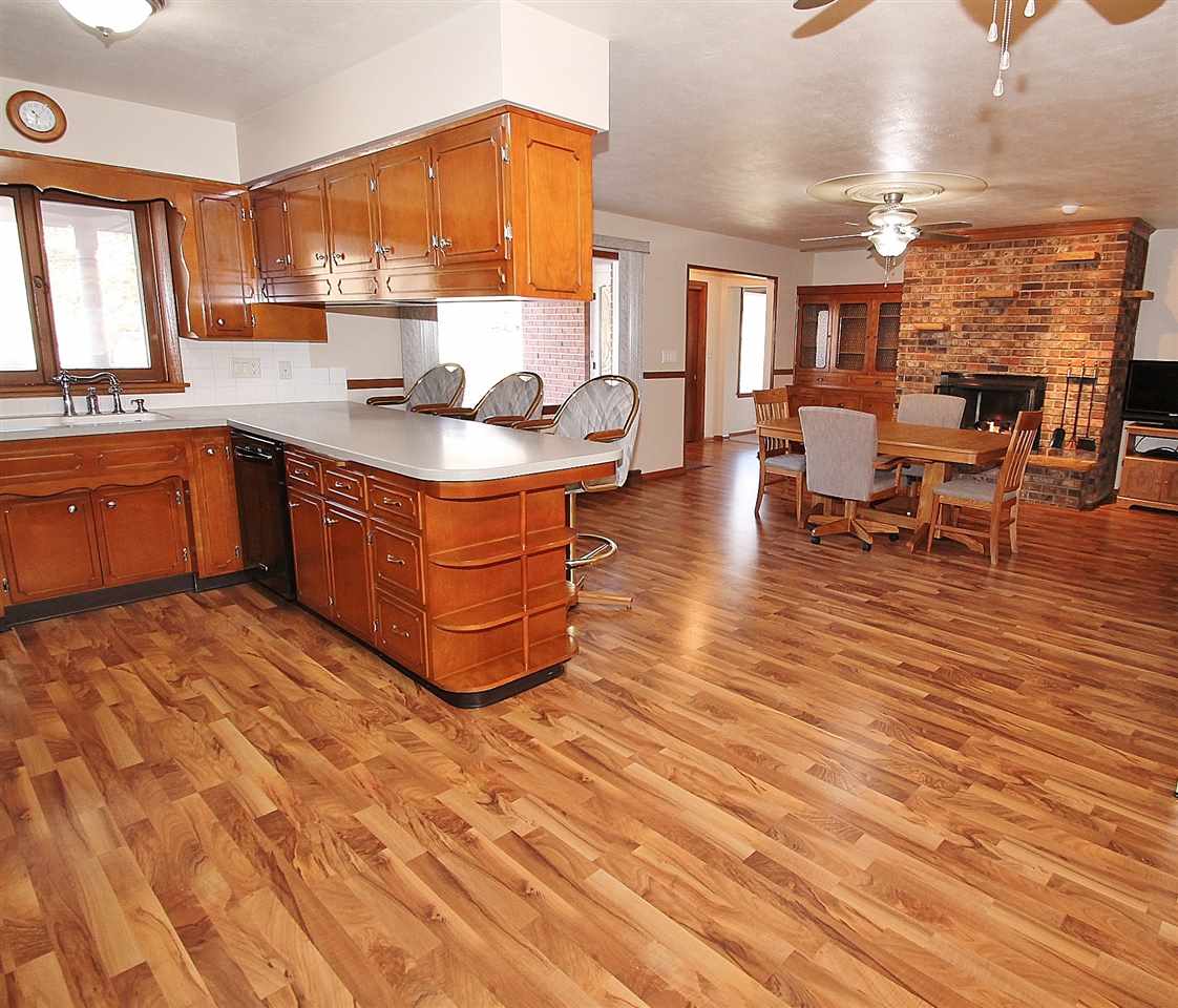 7917 Burr Oak Road Roscoe, IL 61073 - Photo 5 of 24 Gallery Image 5