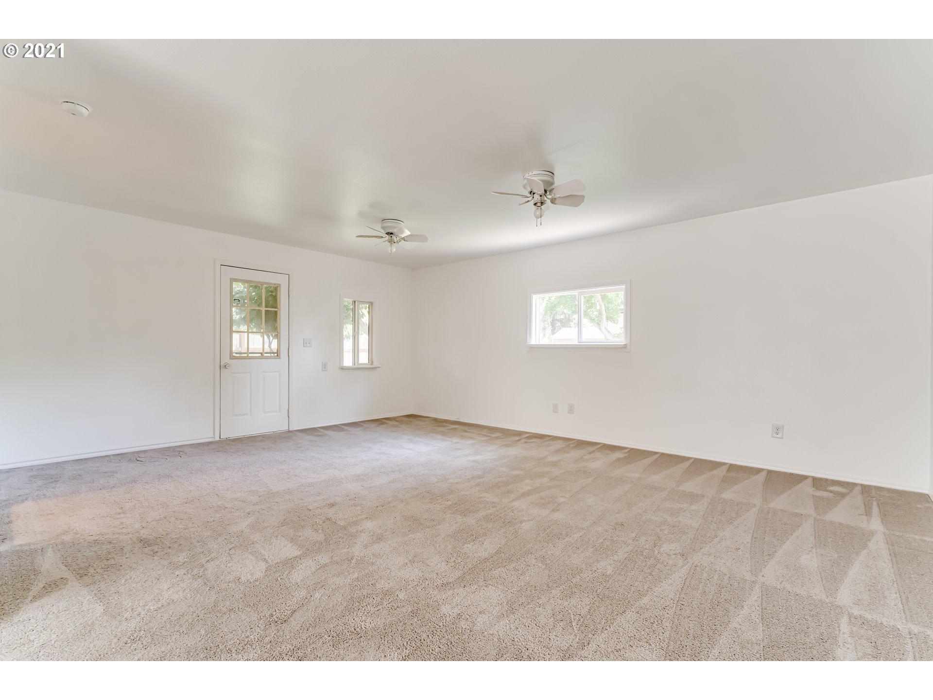1679 J Street Springfield, OR 97477 - Photo 16 of 20