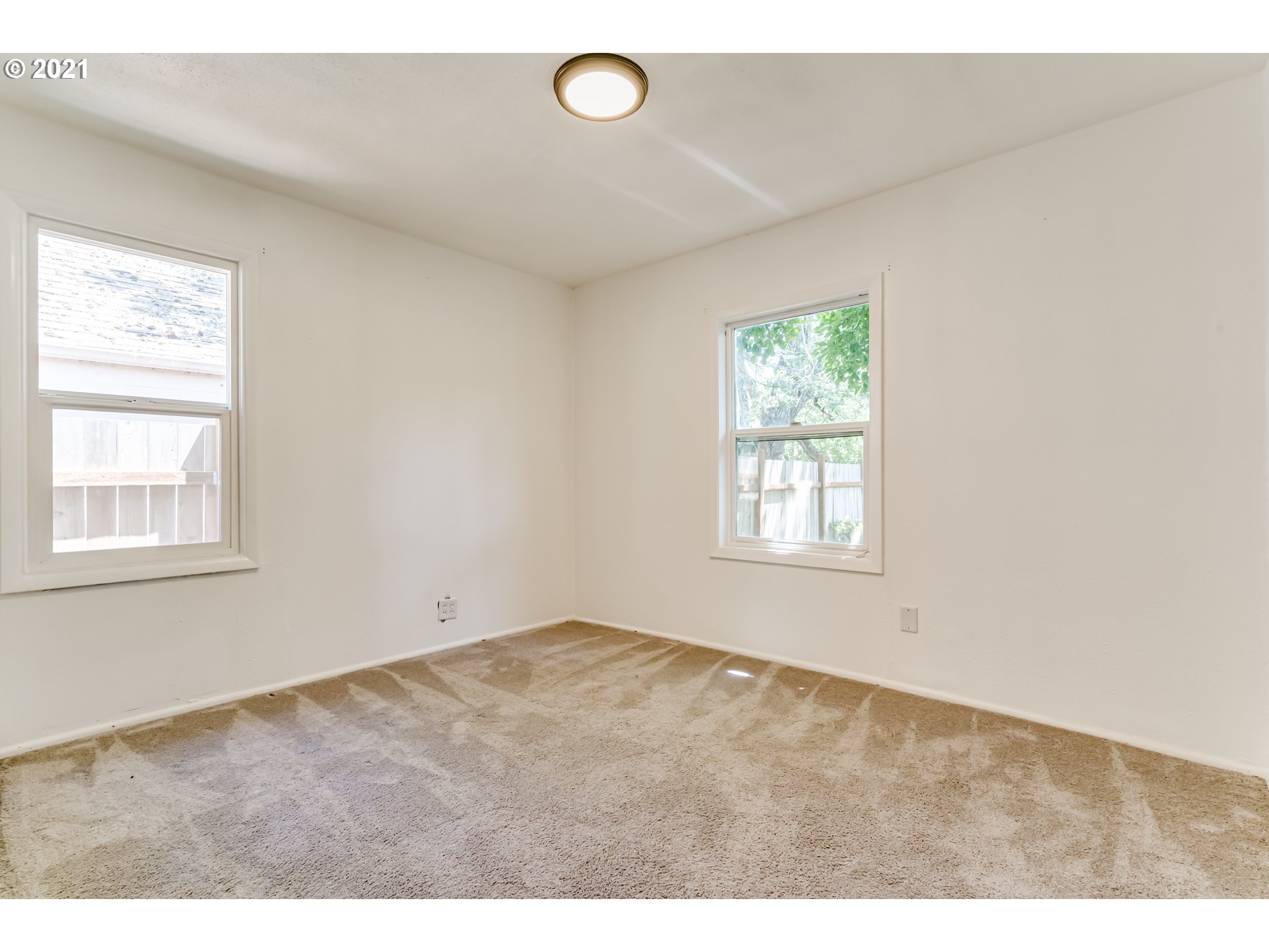 1679 J Street Springfield, OR 97477 - Photo 19 of 20