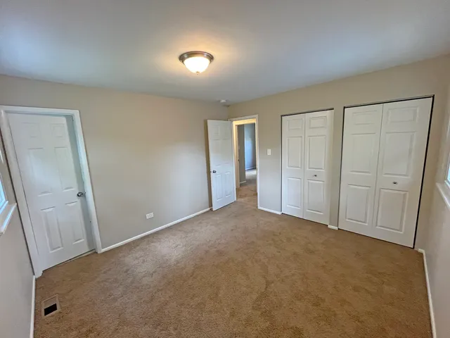 $199,900 | 4240 Greenbrier Lane, Richton Park, IL 60471