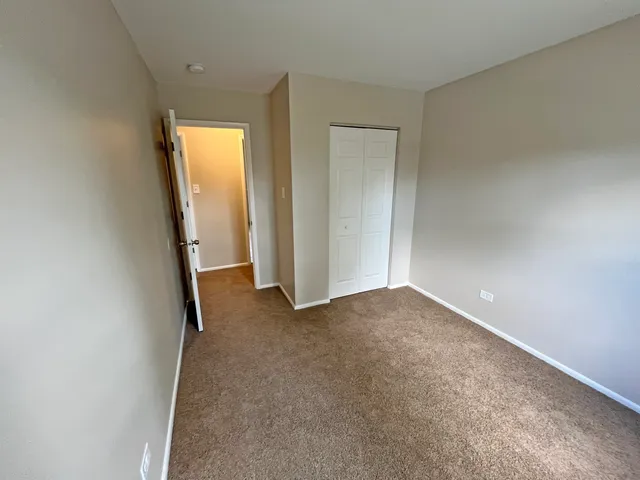 $199,900 | 4240 Greenbrier Lane, Richton Park, IL 60471