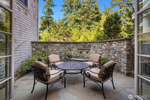 $7,999,999 | 5608 Tara Drive, Freeland, WA 98249