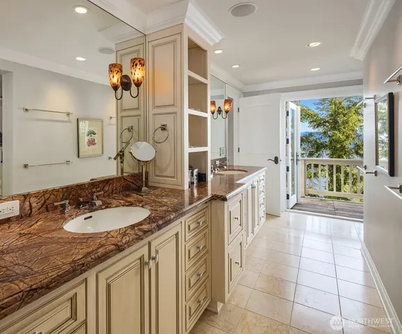 $7,999,999 | 5608 Tara Drive, Freeland, WA 98249