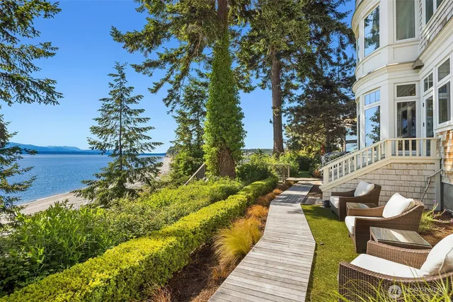 $7,999,999 | 5608 Tara Drive, Freeland, WA 98249